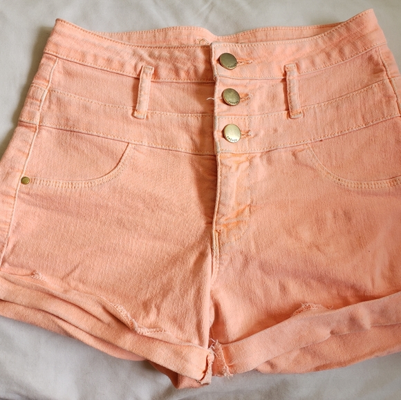 Salmom Pink hi-rise shorts - Picture 2 of 4